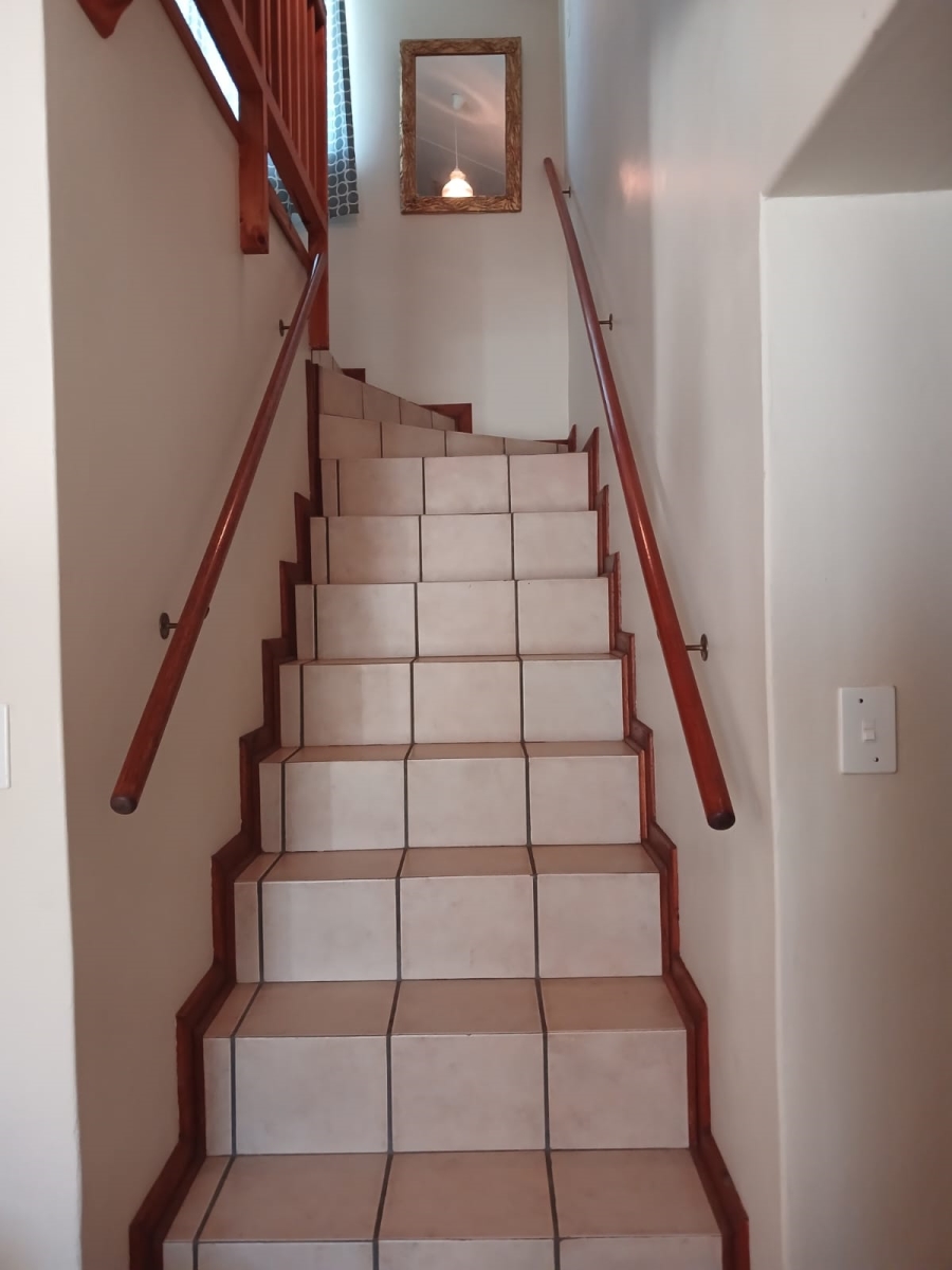 4 Bedroom Property for Sale in Stilbaai Wes Western Cape
